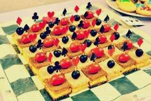alice-im-wunderland-party-schach-sandwiches.
