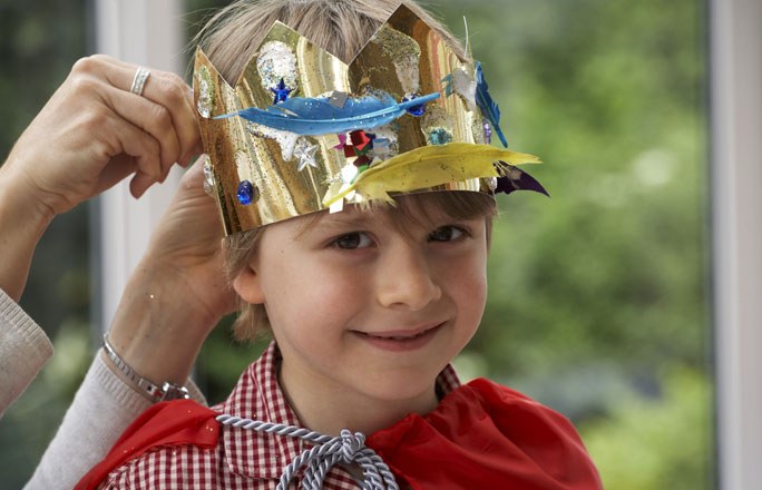 partyspiel-K-nig-und-Untertanen-fuer-kindergeburtstag