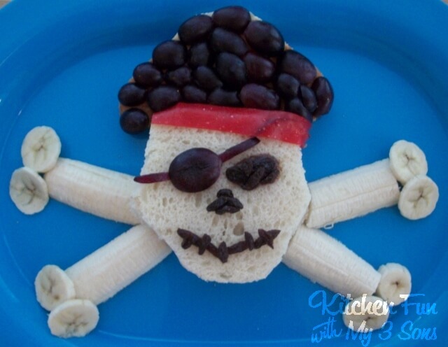 Piraten-Mittagessen_Piratenparty-schatzsuche-piratengeburtstag-schnitzeljagd-partyspiele-kinderspiele-geburtstagsspiele